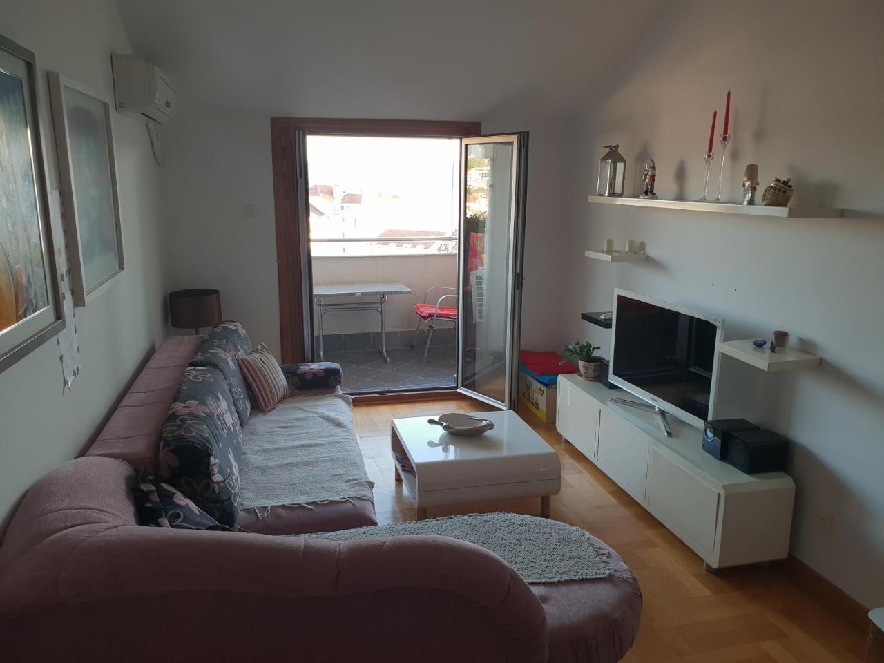 Vb Apartmani Тиват Екстериор снимка